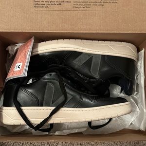 Veja V10 Trainers Black Pierre 41 EUR 8 Men’s 10 Women’s